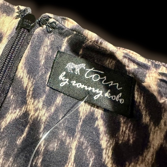 Torn by Ronny Kobo ‘Kaitlyn’ Leopard Print Pleated Mini Dress Size XS - Picture 3 of 16
